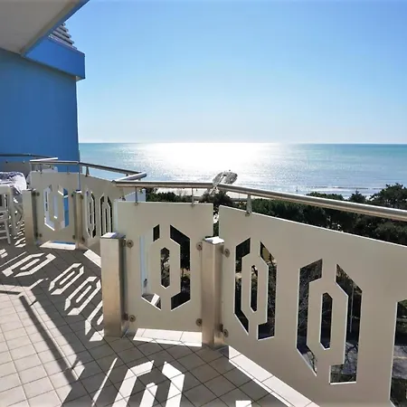 Belvilla By Oyo With Terrace Apartment Porto Santa Margherita di Caorle